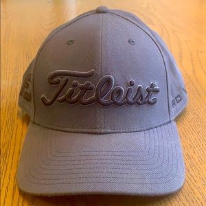 Titleist Pro V1 FJ SnapBack